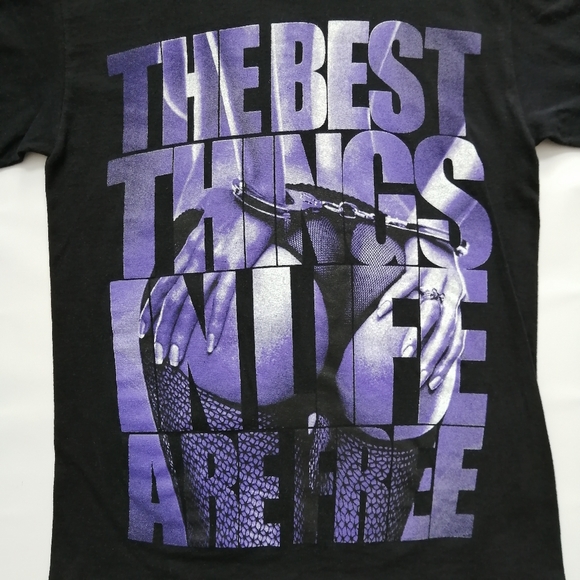 The Best Things In Life Are Free Black T-shirt Small - Picture 2 of 7
